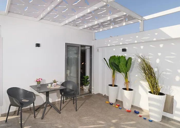 Castelo View Luxury Apt